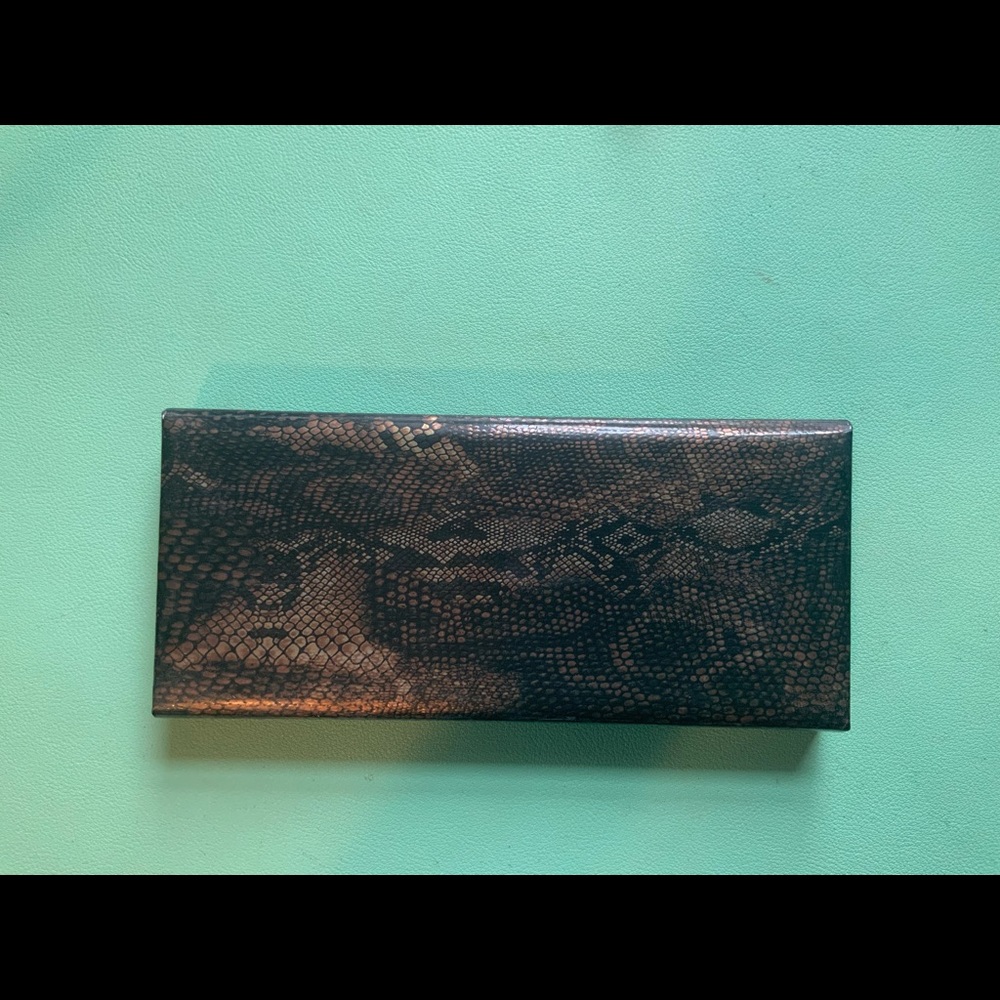 Laura Mercier Eye Art Caviar Edition